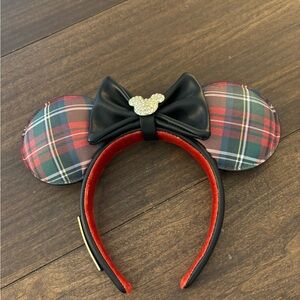 Disney VIP Loungefly Ears with removable bow!